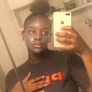 Meet your Posher, Kora